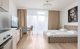 RentPlanet - Apartament Krochmalna